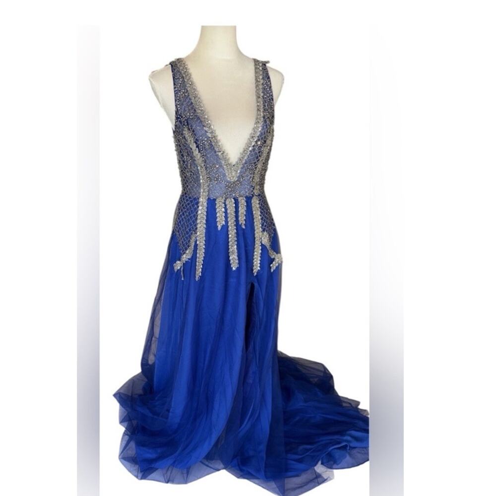 HEBEOS Blue V-Neck Sleeveless Long Tulle Gown Beaded Sequin Formal